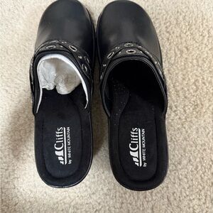Cliffs by WHITE MOUNTAIN Black Slip-On Shoes